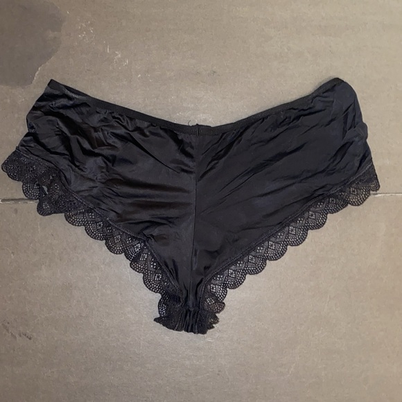 Victoria's Secret XL Black Satin Smooth Very Sexy Cheeky Panties - Picture 3 of 6